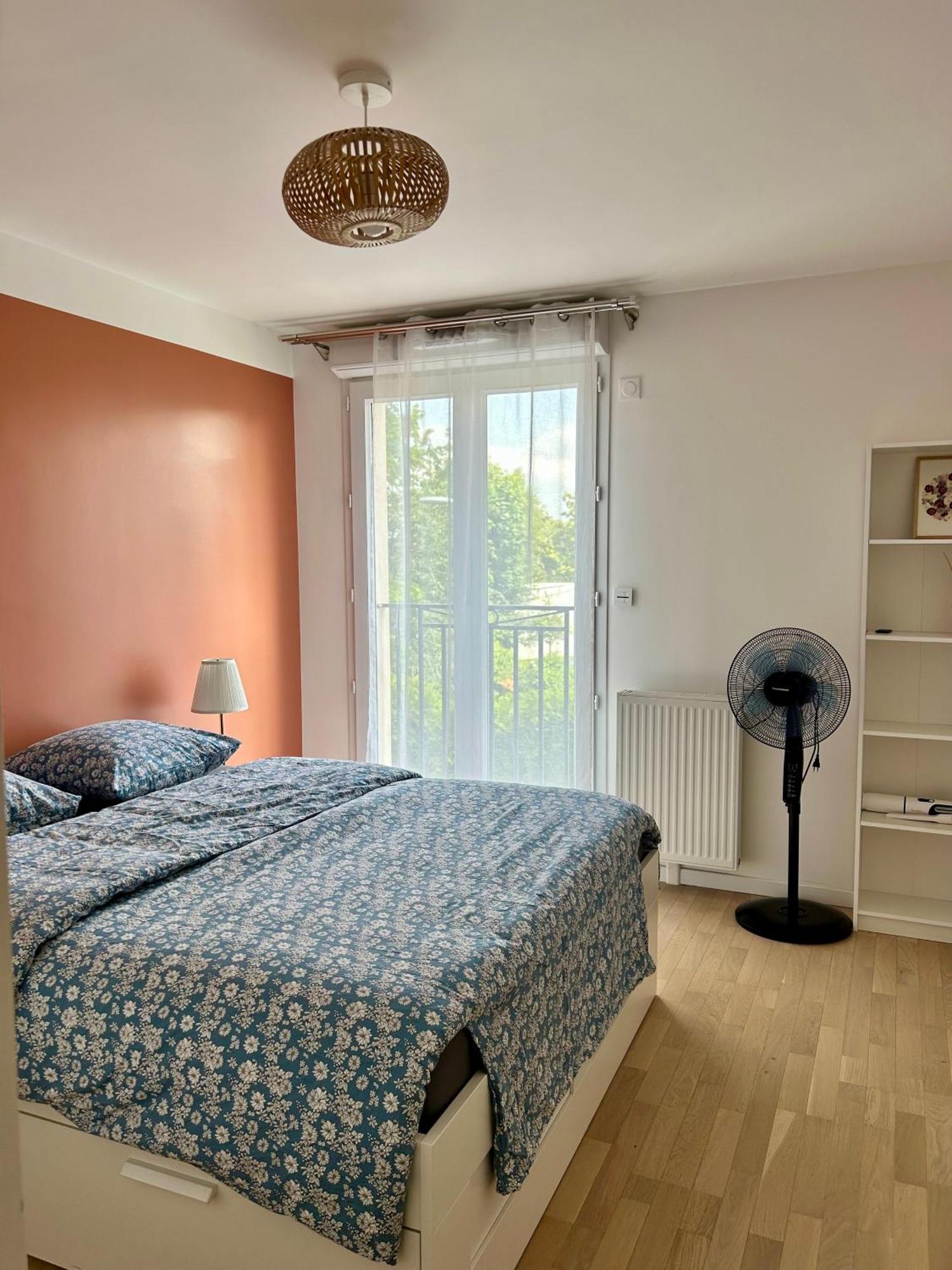 Elegant Appartement Minimaliste Entre Paris Et Disney Noisy-le-Grand Exteriör bild