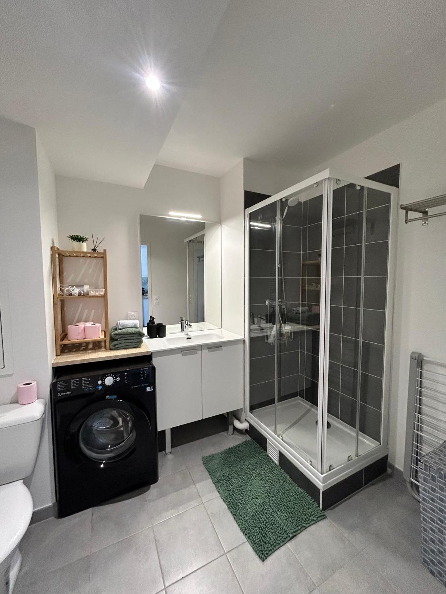 Elegant Appartement Minimaliste Entre Paris Et Disney Noisy-le-Grand Exteriör bild